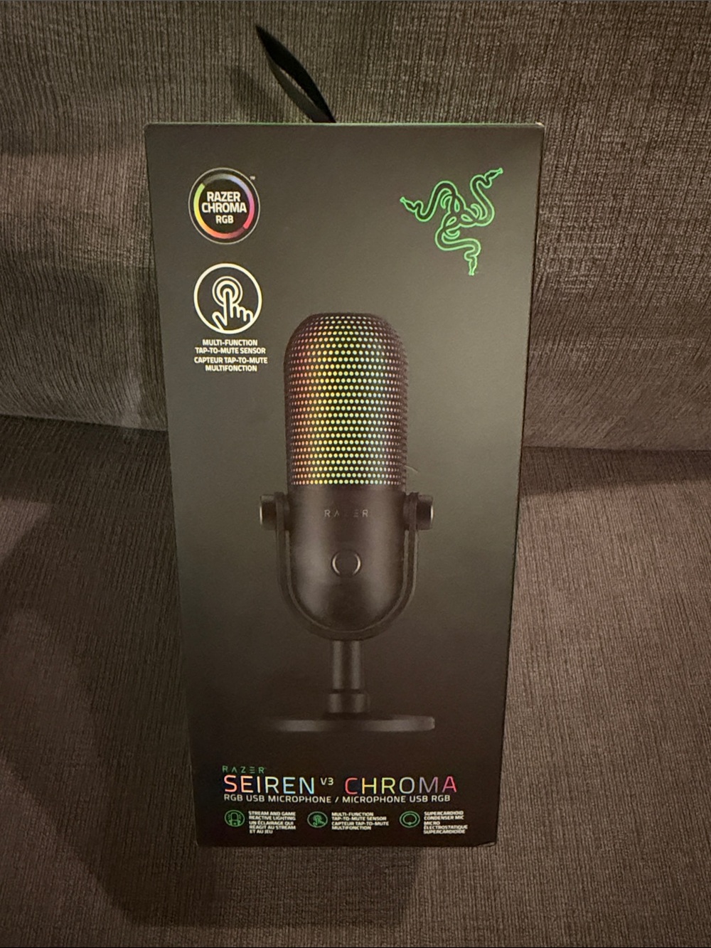 Razer Seiren V3 Chroma RGB Microphone - Black with Multicolor RGB